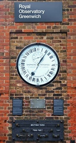 Alvesgaspar / Greenwich Clock / CC BY-SA 3.0